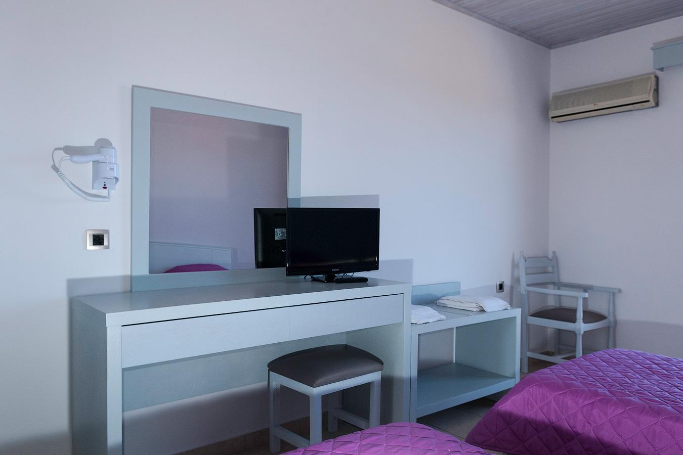 Tom & John Center Aparthotel Tsiliví Eksteriør bilde