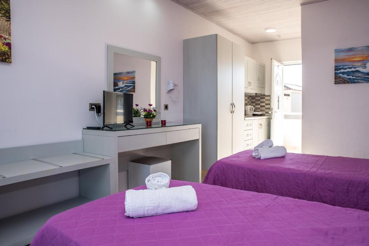 Tom & John Center Aparthotel Tsiliví Eksteriør bilde
